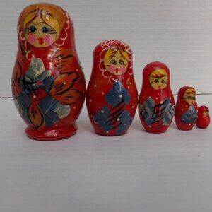 Vintage Russian Nesting Dolls Beautiful Wood Hand Painted Red Shimmer